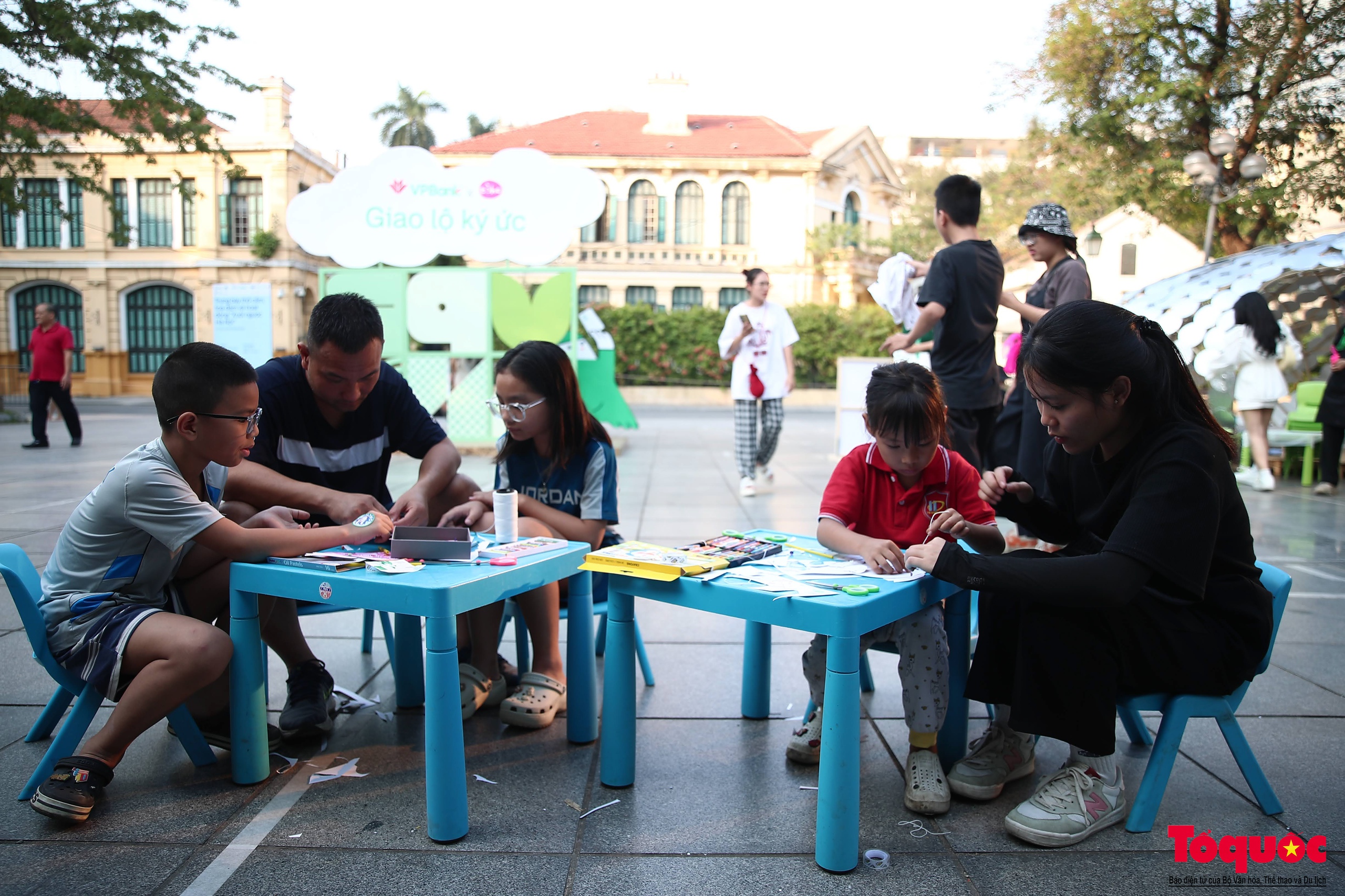 Khám phá không gian ươm mầm sáng tạo cho trẻ thơ tại Lễ hội thiết kế sáng tạo Hà Nội 2024 - Ảnh 3.